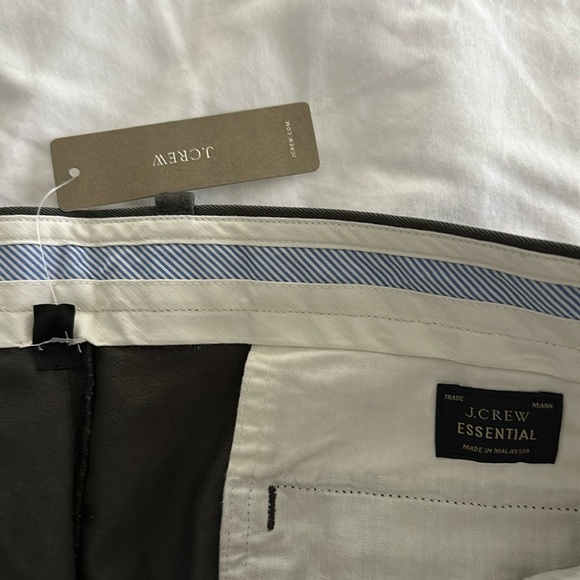 J. Crew 770 Essential, Men's Charcoal/Gray Chino's, size, NWT - Picture 4 of 8
